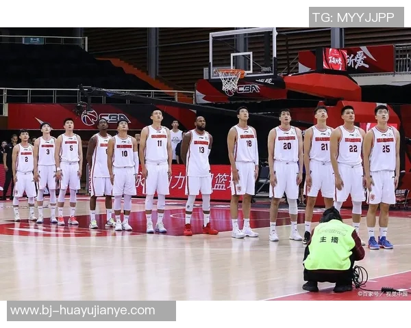 深度分析杭州篮球队独特防守策略与战术执行细节 深度分析杭州篮球队独特防守策略与战术执行细节